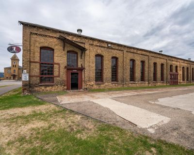 13500 ft Commercial Property For Sale in Brainerd, MN