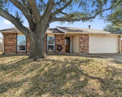 3 Bedroom 2BA 1604 ft Condo For Rent in The Colony, TX