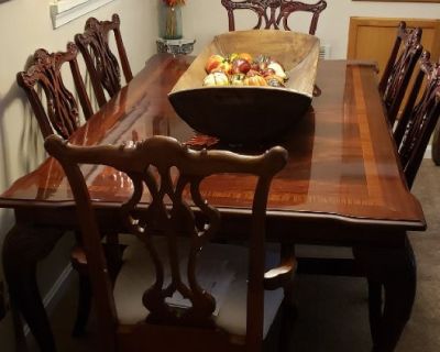 Thomasville Flame Mahogany Chippendale Dining Room Set