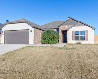 4 Bedroom 3BA 2444 ft Pet-Friendly Apartment For Rent in Abilene, TX