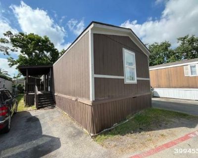 3 Bedroom 2BA 1216 ft Mobile Home For Rent in Baytown, TX