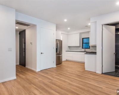 2 Bedroom 1BA Single Family House For Rent in Harrison, NJ