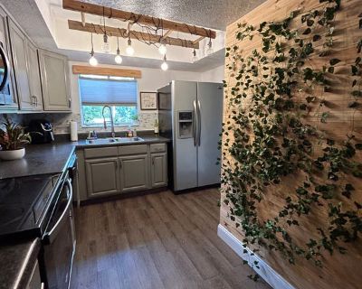 Furnished Room for Rent - Quiet Peaceful Condo Near Downtown