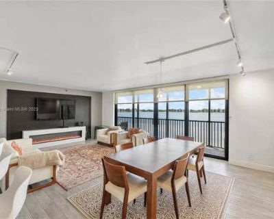 2 Bedroom 2BA Living Area 1300 ft Condominium For Sale in OAKLAND PARK, FL