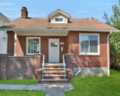 2 Bedroom 2BA 1553 ft Single Family House For Sale in New Rochelle, NY