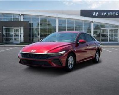 2024 Hyundai ELANTRA SE