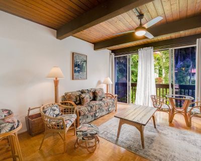 2 Bedroom 1.5BA Condo Vacation Rental in Kona Mansions D-226, Kailua-Kona, HI