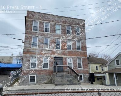 1 Bedroom 1BA 500 ft Apartment For Rent in New London, CT