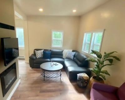 1 Bedroom 1BA Furnished House For Rent in Blaine, WA