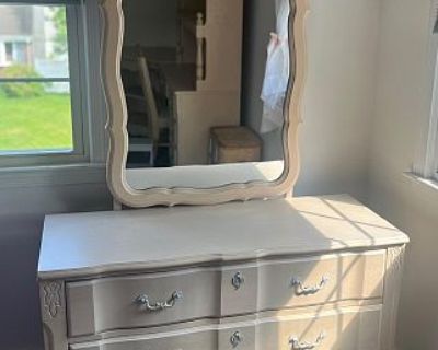 Moving sale