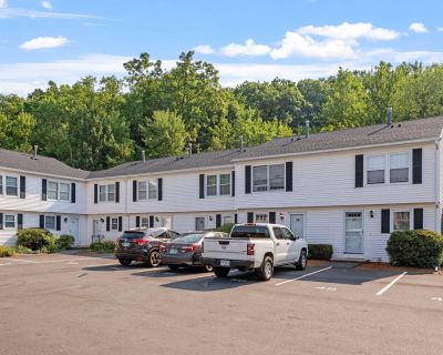 2 Bedroom 1BA 1040 ft Apartment For Rent in Manchester, NH