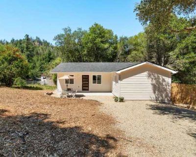 2 Bedroom 1BA 1023 ft Pet-Friendly Apartment For Rent in Boulder Creek, CA