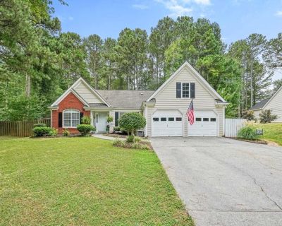 3 Bedroom 2BA 1555 ft Single Family House For Sale in Acworth, GA