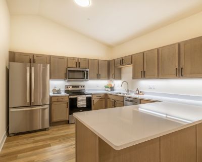 2 Bedroom 1.5BA 1137 ft Pet-Friendly Apartment For Rent in Slinger, WI