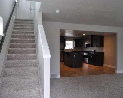 3 Bedroom 2.5BA 1650 ft Apartment For Rent in Logan, UT