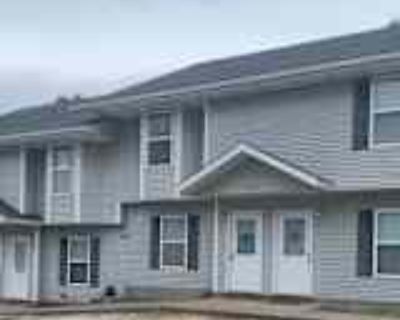 2 Bedroom 2BA Apartment For Rent in Waynesville, MO 20313 Skyview Dr unit C