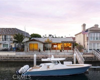 3 Bedroom 2BA 2125 ft House For Rent in Newport Beach, CA