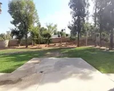 2 Beds Available Near UCR
