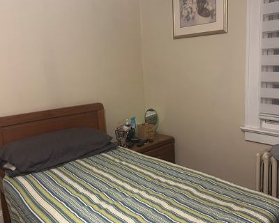 Minimum stay: 1 month. Deposit: 946. Bills included. Age preference: 29 - 70. Available for students. Clean 4-bedroom home available with a furnished room in a spacious colonial home. Shared home, shared living room, dining room, and kitchen. Wwasher, and dryer are located in the basement. Modern appliances, central heat, and AC, pool provide a positive environment. Seeking a clean, neat roomma...