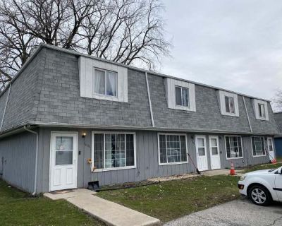 1638 West Morgan Avenue. image_url. Granite counters Pet friendly Recently renovated Range Oven Refrigerator Unit Amenities granite counters oven range refrigerator recently renovated Property Amenities pet friendly. 2 Bedroom. 1.5 Bathroom. 1100 ft