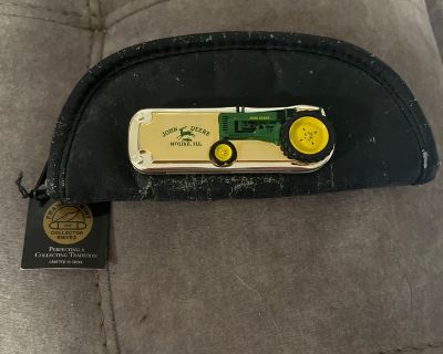 Vintage Franklin Mint John Deere Tractor Pocket Knife
