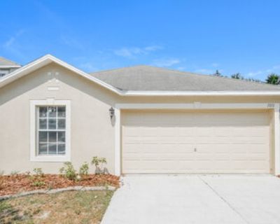 Garage * Ceiling Fan * Open Floor Plan * Hardwood Flooring * Vaulted Ceiling * Hookup: In-Unit, 1st Floor * Ceiling Fan * Hardwood Flooring * Walk-In Closet * 2-Car Garage * Fenced Yard * Attached Garage * Pantry * Eat-in Kitchen * Walk-In Pantry * Stainless Steel Appliances * Kitchen Island * 1 Story * Central Air/Heat * Ceiling Fan * Tile Flooring * Smart Home * Wood-Look Blinds * Vinyl Plank...