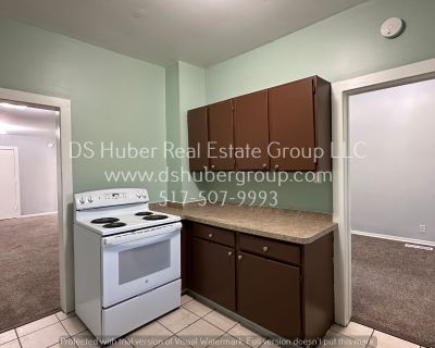 3 Bedroom 1BA 756 ft Pet-Friendly Single-family home For Rent in Lansing, MI