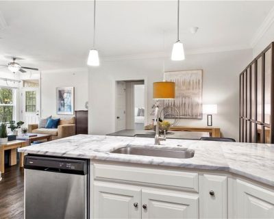 2 Bedroom 2BA 1123 ft Condo For Sale in Overland Park, KS