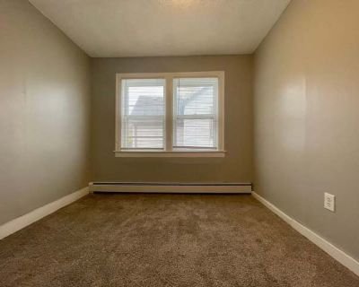 5 Bedroom 1.5BA 1405 ft Pet-Friendly Apartment For Rent in Minneapolis, MN