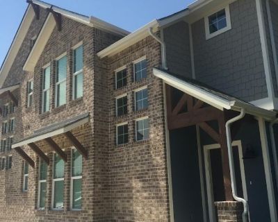 1 Bedroom 1BA Furnished Apartment For Rent in Denton, TX