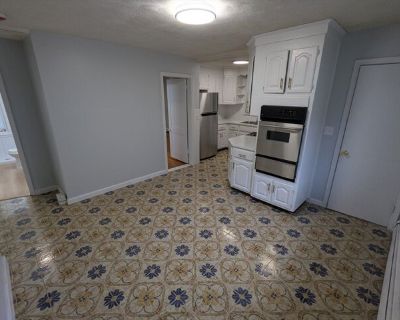 378 Fellsway W Unit B. Available NOW or December 1st! Updated and well maintained 4BR/4BA near Medford Square, Lawrence Memorial Hospital and Route 93 with laundry, parking for three cars, and outdoor space. The bright and spacious second floor features 3BR/3BA (including an en-suite master bath) and a huge updated kitchen. The third floor features a separate 1BR/1BA living space with large liv...