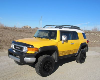 2007 Toyota FJ Cruiser 4X4 Only 94K Miles Upgrade PKG. #2- All Options-Plus