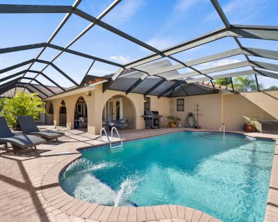 3 Bedroom 3.5BA Pet-Friendly House Vacation Rental in Waterfront Retreat, Punta Gorda, FL