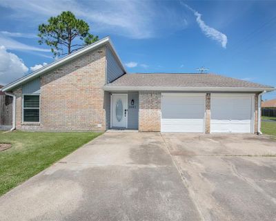 3 Bedroom 2BA 1422 ft Single Family House For Sale in Texas City, TX