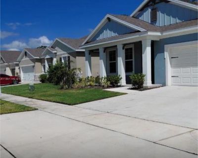 4 Bedroom 3BA 2200 ft House For Rent in Kissimmee, FL