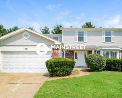 4 Bedroom 2.5BA 1955 ft Pet-Friendly Apartment For Rent in Old Jamestown, MO