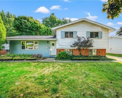 Golden Gate Blvd, Mayfield Heights, Home For Sale