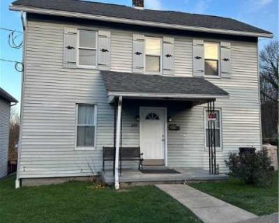 415 Fairview Ave. A historic small town, Butler has a thriving downtown and is surrounded by forests and farms. In unit laundry Patio / balcony Dishwasher Pet friendly Parking Range Unit Amenities dishwasher in unit laundry patio / balcony range refrigerator Property Amenities pet friendly on-site laundry parking. 4 Bedroom. 2 Bathroom. 0 ft