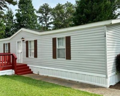 3 Bedroom 2BA 1248 ft Mobile Home For Rent in Snellville, GA