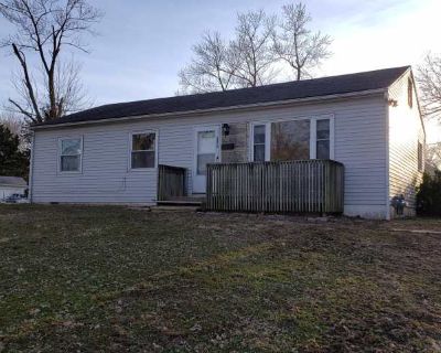 4 Bedroom 1.5BA 1050 ft Pet-Friendly Apartment For Rent in Kansas City, MO