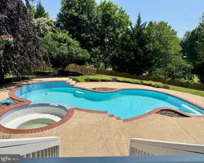 5 Bedroom 5BA 5100 ft Single Family Home For Sale in WARRENTON, VA