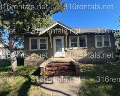 3 Bedroom 1BA 1538 ft Pet-Friendly Apartment For Rent in Newton, KS