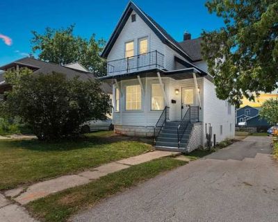 4 Bedroom 2BA 1643 ft Apartment For Rent in Green Bay, WI