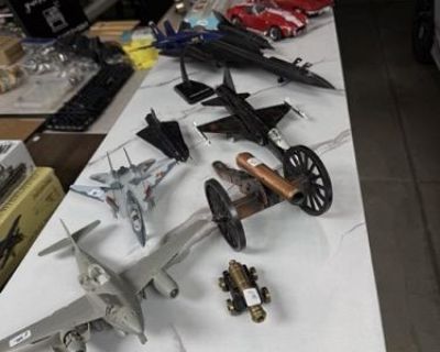 MOVING SALE AND MULTI-FAMILY SALE