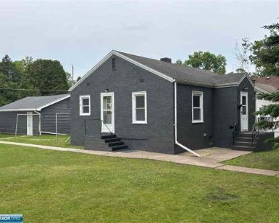 3 Bedroom 2BA 1001 ft Single Family Home For Sale in HIBBING, MN