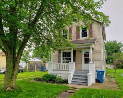 3 Bedroom 1BA 1076 ft Apartment For Rent in Lorain, OH