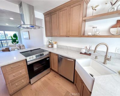 3 Bedroom 2BA 1460 ft Townhouse For Sale in Laguna Hills, CA