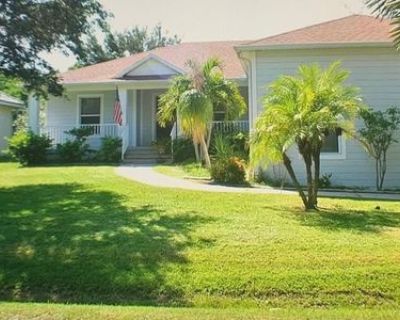 3 Bedroom 2BA 1650 ft Furnished Single Family House For Sale in Punta Gorda, FL