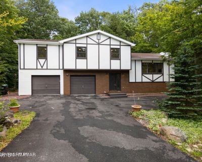 5 Bedroom 3BA 2990 ft Apartment For Rent in Tobyhanna, PA