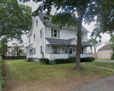 3 Bedroom 1BA 1500 ft Apartment For Rent in Manchester, CT